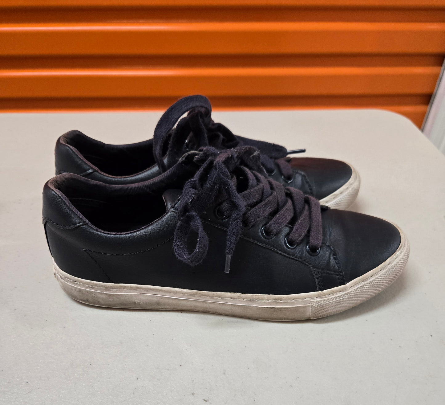 Tommy Hilfiger Womens Shoes Dark Navy Blue Sneakers Size 39 EUR, 8.5 US, 6 UK 👟