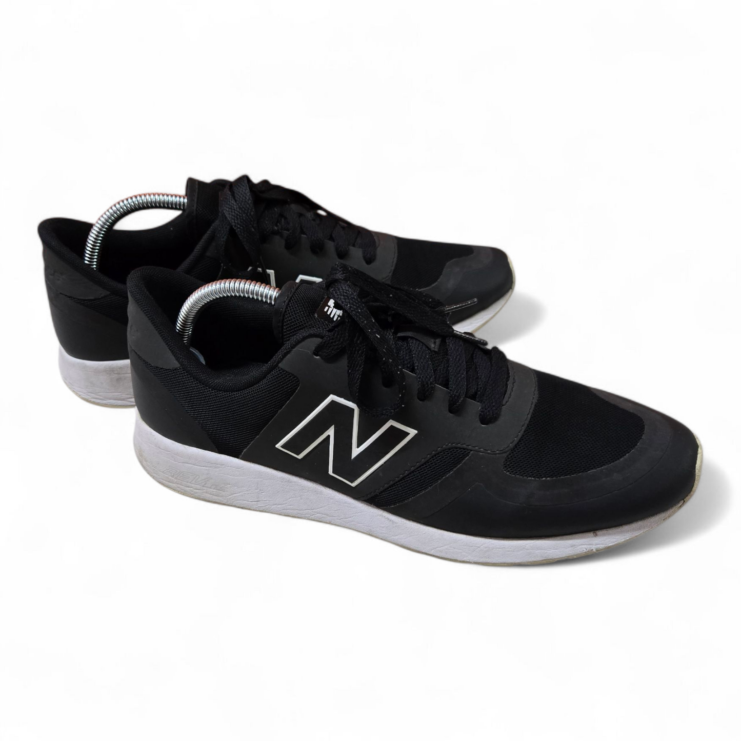 New Balance 420 Mens Shoes Black Runners Size 9.5 US, 9 UK, 43 EUR