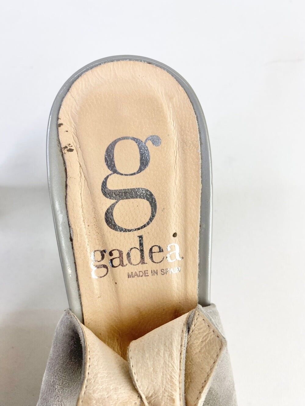GADEA WOMENS SHOES SUEDE PEEPTOE PUMPS SILVER SANDALS Size 41 EU, 10.5 US,8.5UK