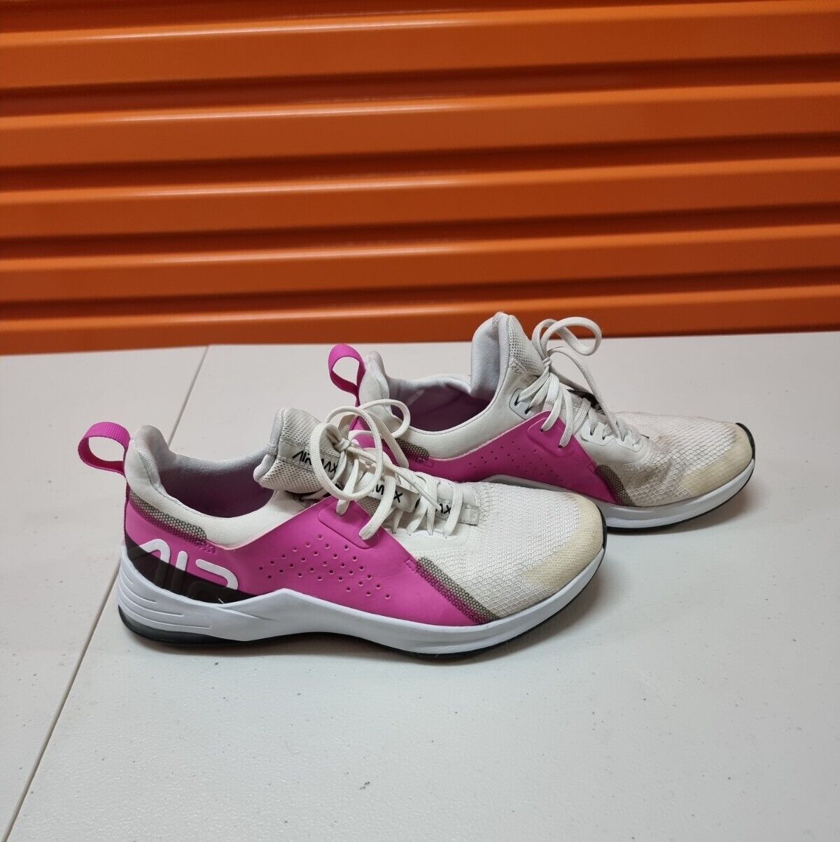 NIKE AIR MAX Bella TR 3 Womens Shoes White/Pink Runners Size 8 US, 5.5 UK, 39 EU