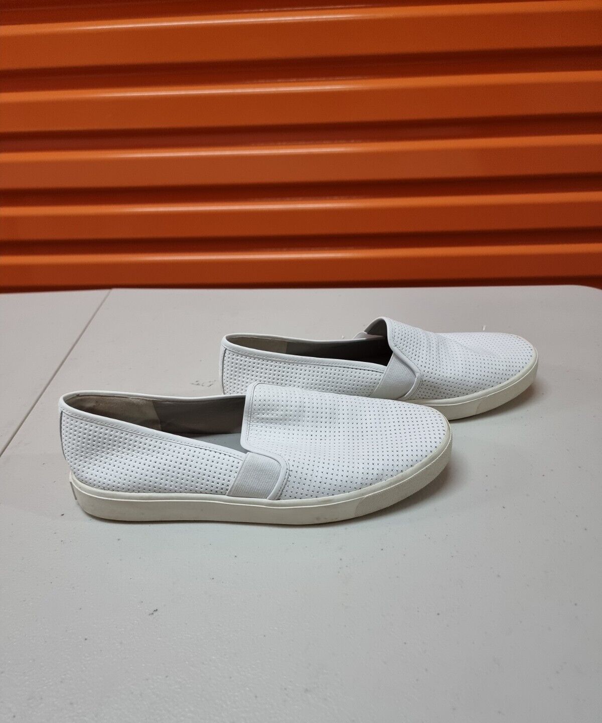 VINCE Shoes Womens Leather Slip-on White Flats Size 9M US, 39 EUR ✔️