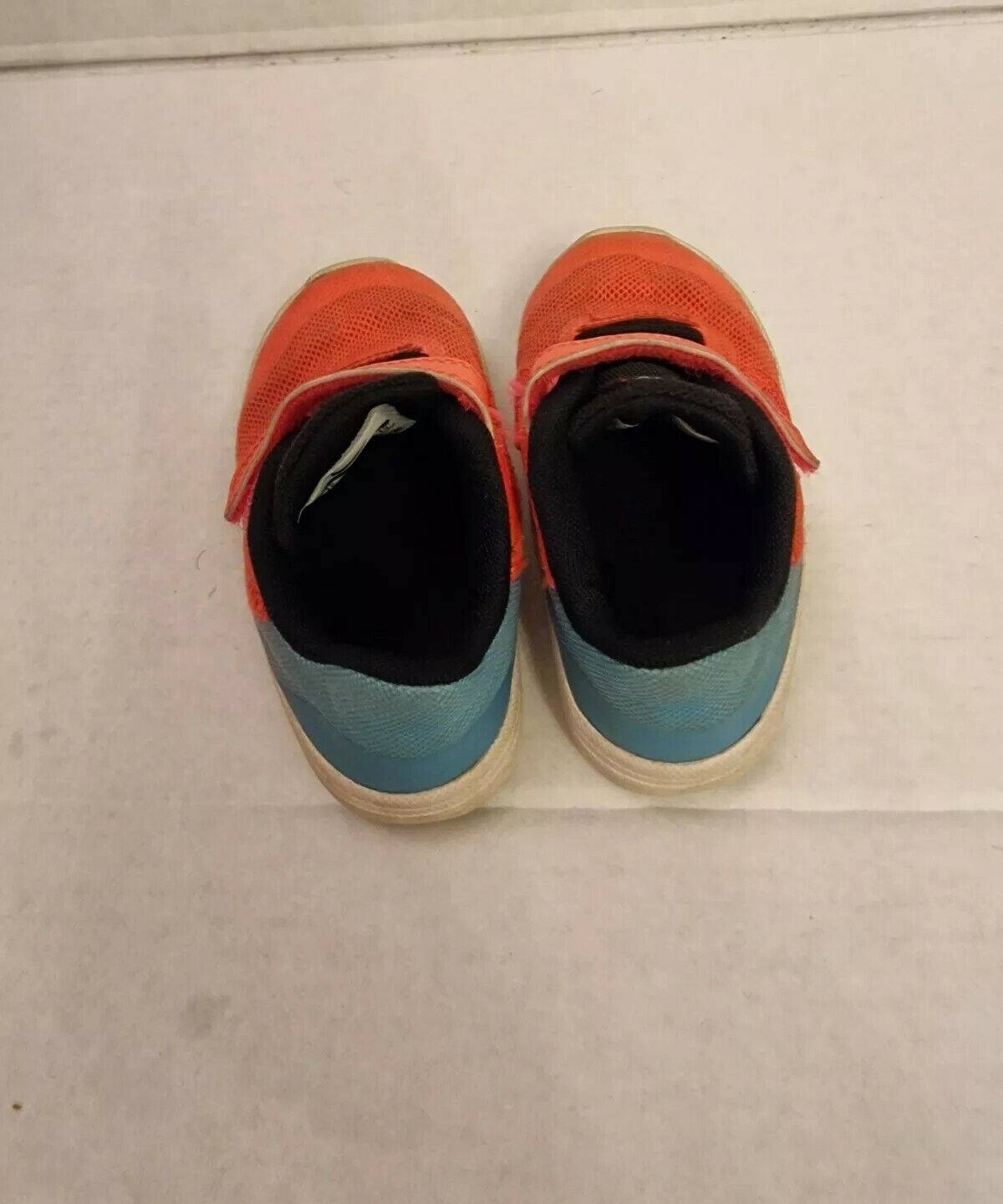 NIKE Revolution Boys Shoes Kids Sneakers Size 7 US 6.5 UK 23.5 EU Rarely Used