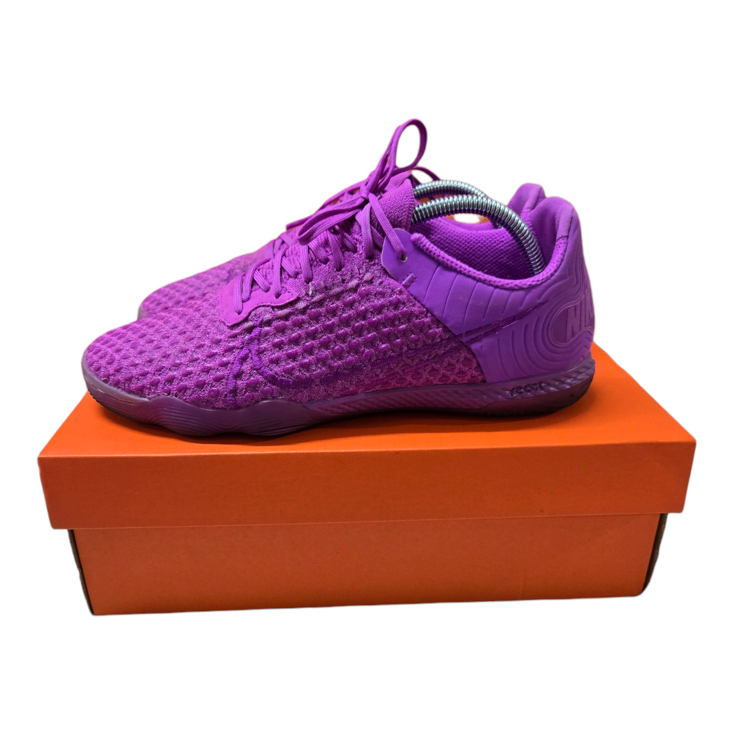 Nike React Gato Indoor Soccer Football Shoes Fuchsia Dream/Lilac Bloom 9.5 US, 8.5 UK, 43 EUR