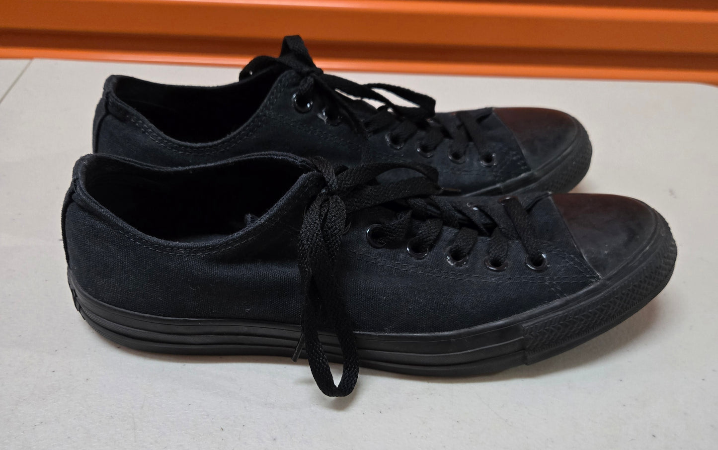 Converse Chuck Taylor All Star Low Top Mens Shoes Black Size 10 US, 44 EUR