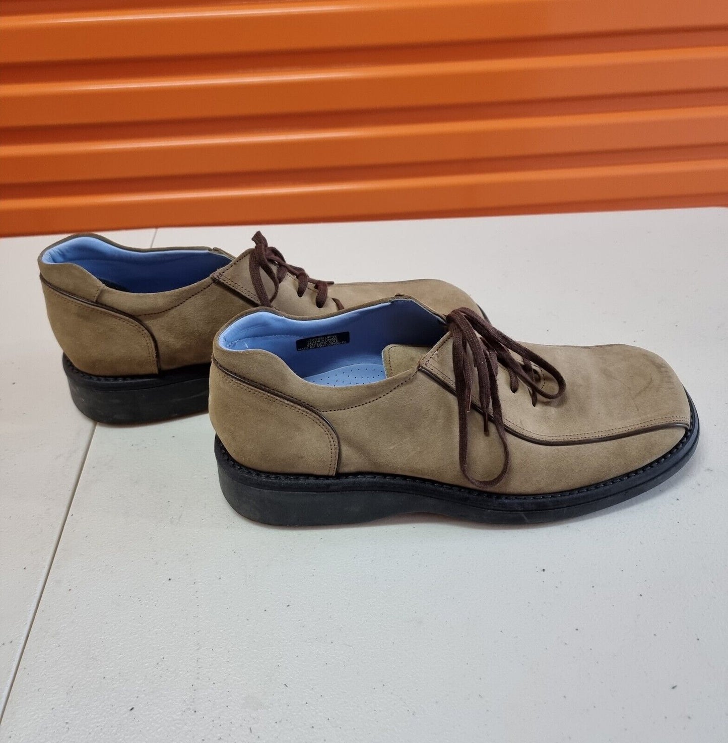 AQUILA Mens Shoes Khaki Leather Upper Size 11 US, 10 UK, 44 EUR - Like New 👌